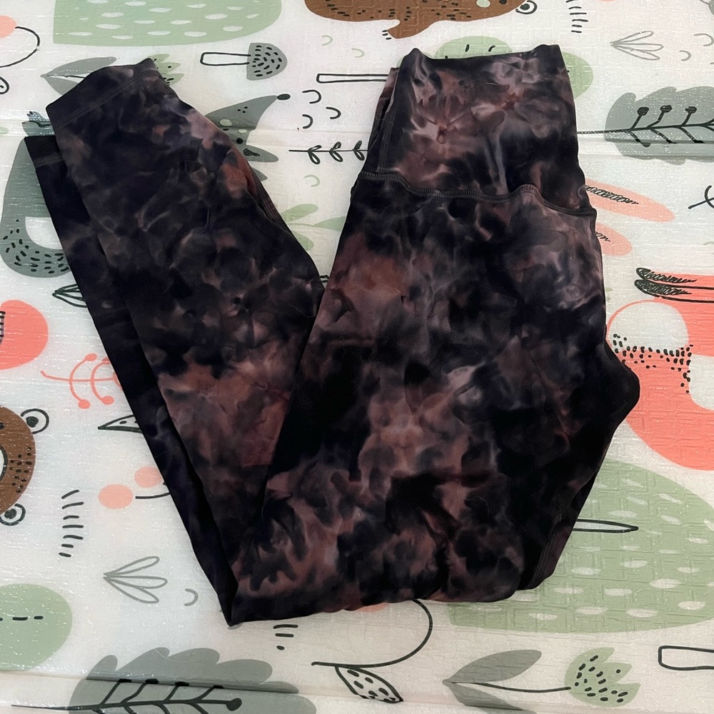lululemon athletica Black and Pink Leggings